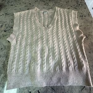 Cupcakes and Cashmere Sleeveless V-neck Cable Knit Sweater